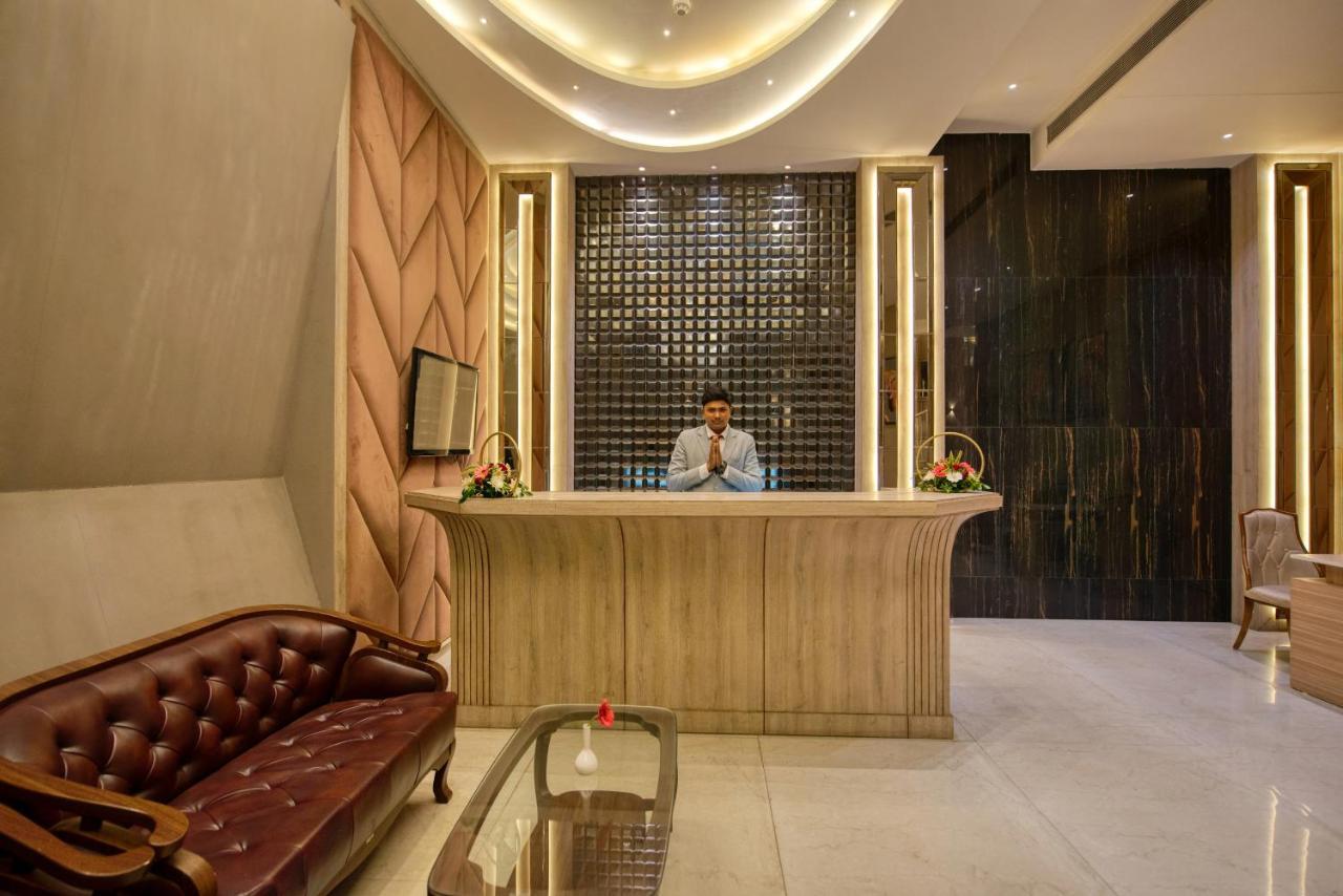 Om Clarks Inn Raebareli Dış mekan fotoğraf