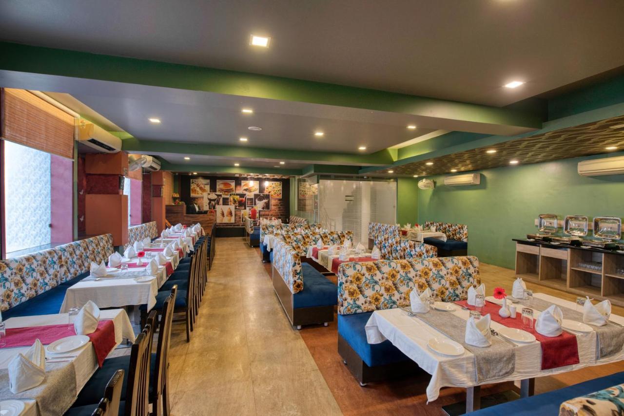 Om Clarks Inn Raebareli Dış mekan fotoğraf