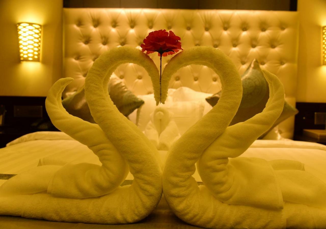 Om Clarks Inn Raebareli Dış mekan fotoğraf