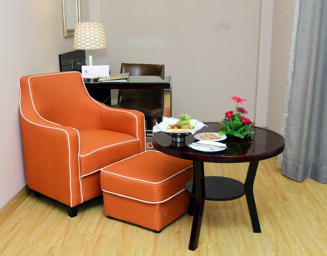 Om Clarks Inn Raebareli Dış mekan fotoğraf