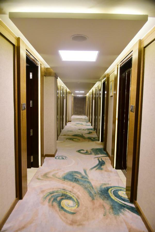 Om Clarks Inn Raebareli Dış mekan fotoğraf