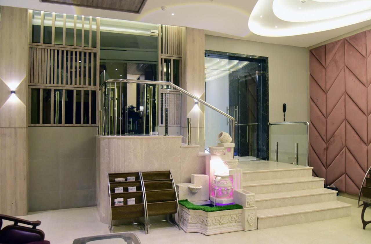 Om Clarks Inn Raebareli Dış mekan fotoğraf